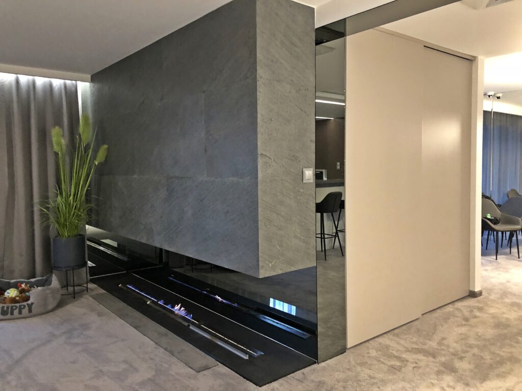 fornir kamienny kund black realizacja biokominka