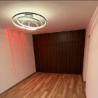 Płyta Nut Wood w salonie z kolekcji Marblex Wood