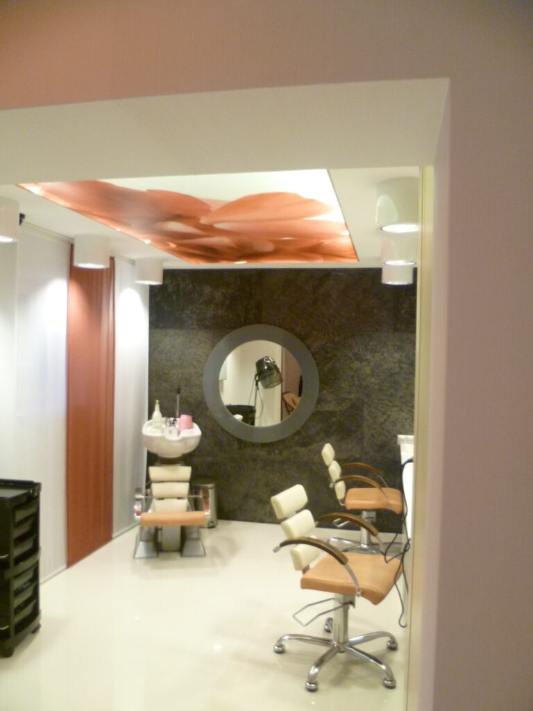 realizacja fornirem kamiennym STEEL GREY salonu fryzjerskiego