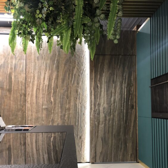 Realizacja zabudowy kuchennej fornirem kamiennym Tree Stone wraz z drzwiami Realizacja zabudowy kuchennej fornirem kamiennym Tree Stone wraz z drzwiami