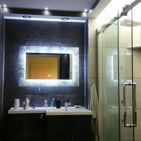 realizacja łazienki fornirem kamiennym SPARKLE STONE Realizacja ściany w łazience fornirem kamiennym sparkle stone