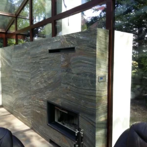 Fornir kamienny Tree Stone 61x122 realizacja obudowy kominka